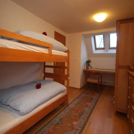 In Near Slopes קיצביהל