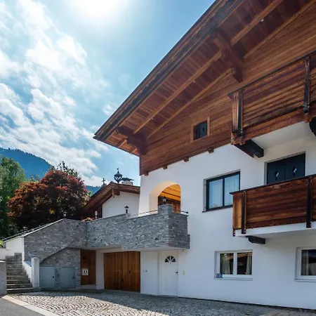 Near The Hahnenkamm Cable Car Apartment *